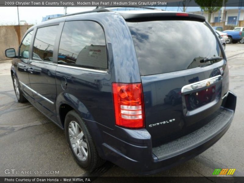 Modern Blue Pearl / Medium Slate Gray/Light Shale 2009 Chrysler Town & Country Touring