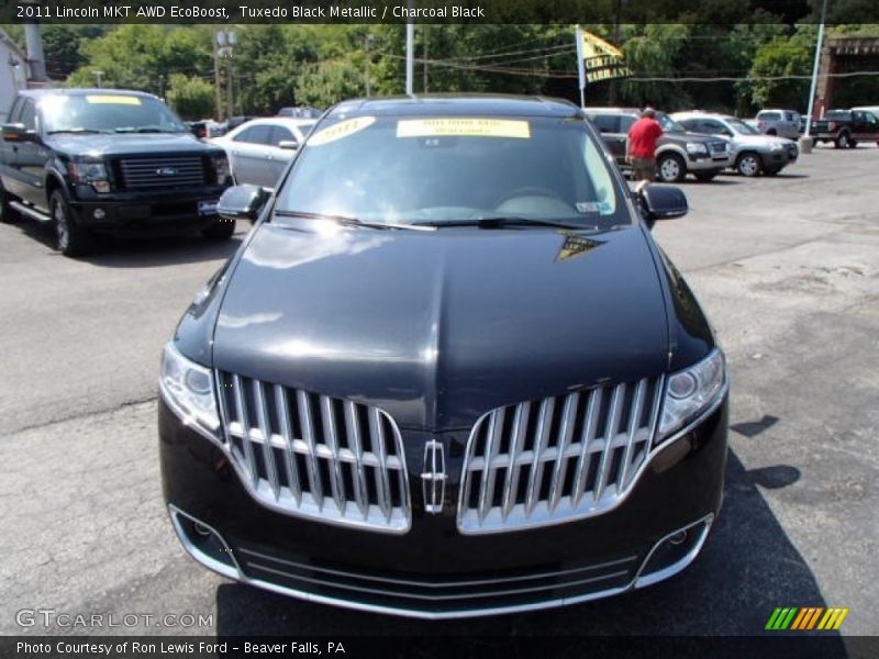 Tuxedo Black Metallic / Charcoal Black 2011 Lincoln MKT AWD EcoBoost