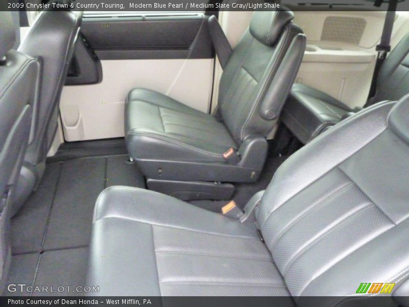 Modern Blue Pearl / Medium Slate Gray/Light Shale 2009 Chrysler Town & Country Touring