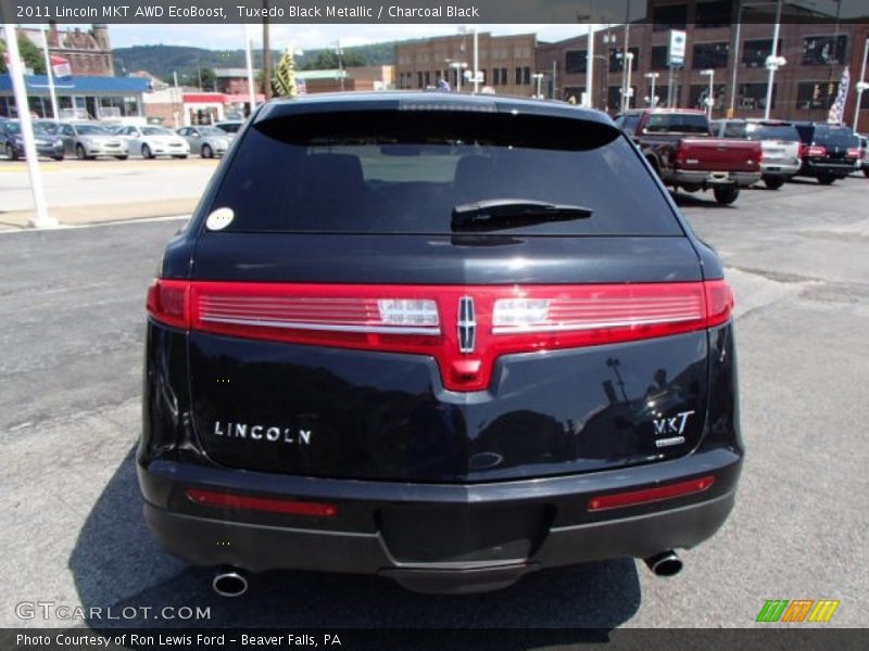 Tuxedo Black Metallic / Charcoal Black 2011 Lincoln MKT AWD EcoBoost