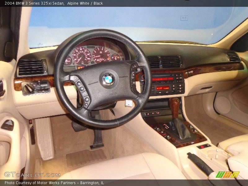 Alpine White / Black 2004 BMW 3 Series 325xi Sedan