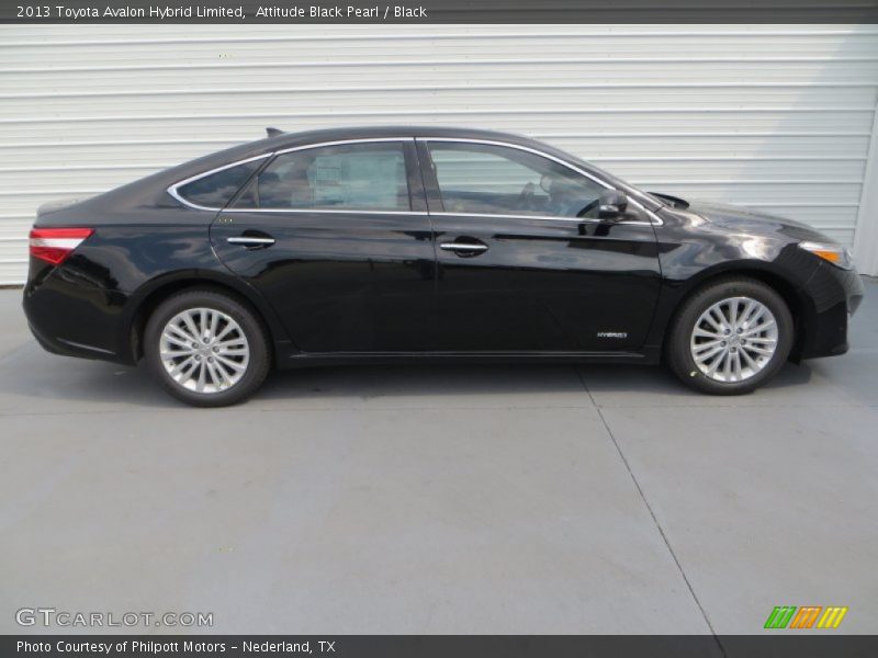Attitude Black Pearl / Black 2013 Toyota Avalon Hybrid Limited