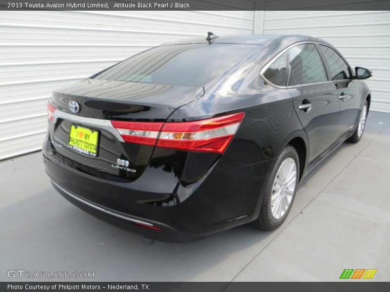 Attitude Black Pearl / Black 2013 Toyota Avalon Hybrid Limited