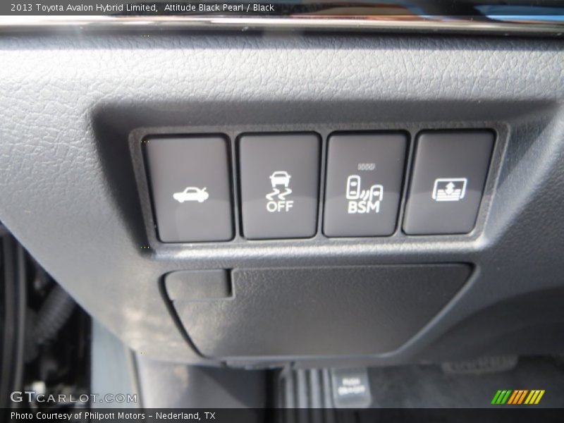 Attitude Black Pearl / Black 2013 Toyota Avalon Hybrid Limited
