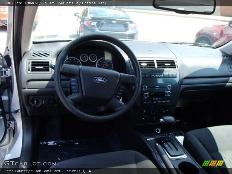 Brilliant Silver Metallic / Charcoal Black 2009 Ford Fusion SE
