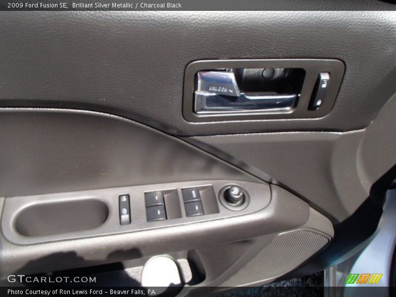 Brilliant Silver Metallic / Charcoal Black 2009 Ford Fusion SE