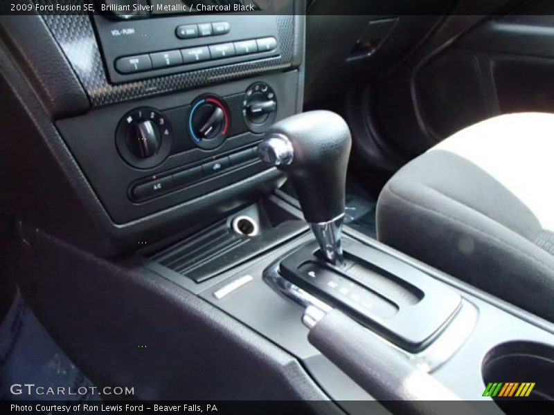 Brilliant Silver Metallic / Charcoal Black 2009 Ford Fusion SE
