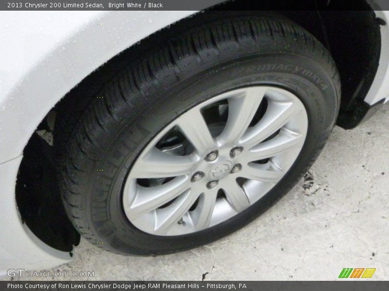 Bright White / Black 2013 Chrysler 200 Limited Sedan