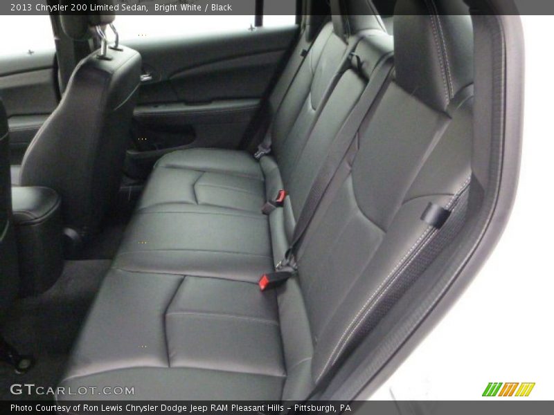 Bright White / Black 2013 Chrysler 200 Limited Sedan
