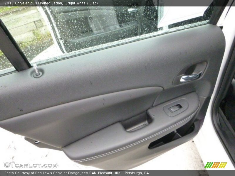 Bright White / Black 2013 Chrysler 200 Limited Sedan