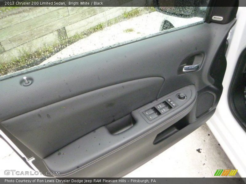 Bright White / Black 2013 Chrysler 200 Limited Sedan
