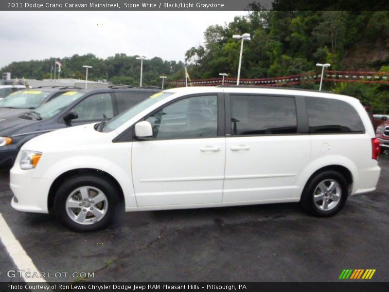 Stone White / Black/Light Graystone 2011 Dodge Grand Caravan Mainstreet