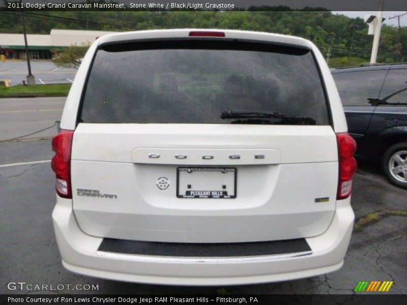 Stone White / Black/Light Graystone 2011 Dodge Grand Caravan Mainstreet