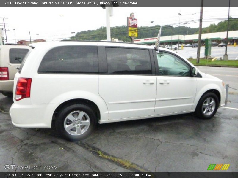 Stone White / Black/Light Graystone 2011 Dodge Grand Caravan Mainstreet