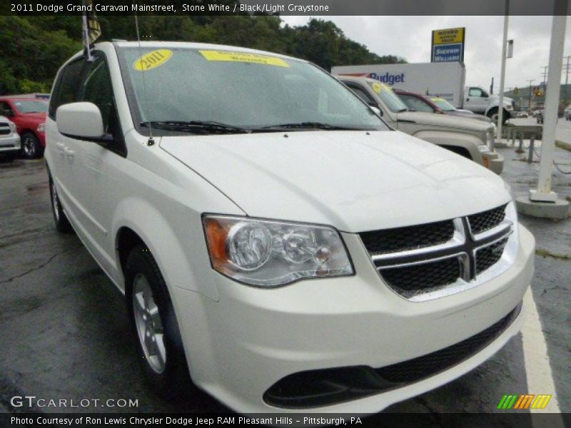 Stone White / Black/Light Graystone 2011 Dodge Grand Caravan Mainstreet