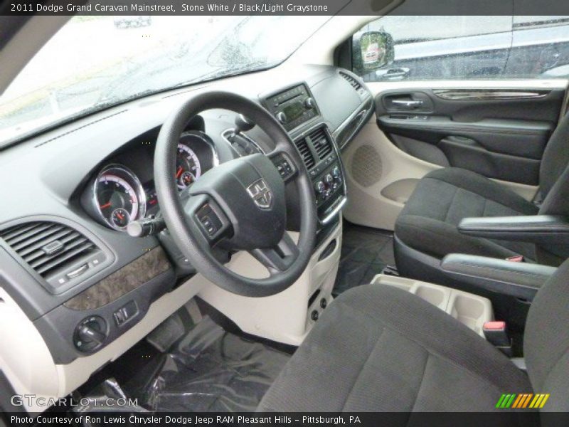 Stone White / Black/Light Graystone 2011 Dodge Grand Caravan Mainstreet