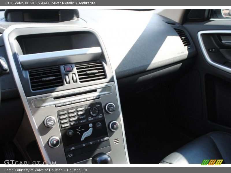 Silver Metallic / Anthracite 2010 Volvo XC60 T6 AWD