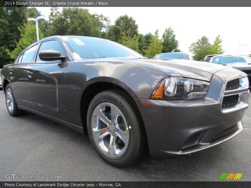Front 3/4 View of 2014 Charger SE