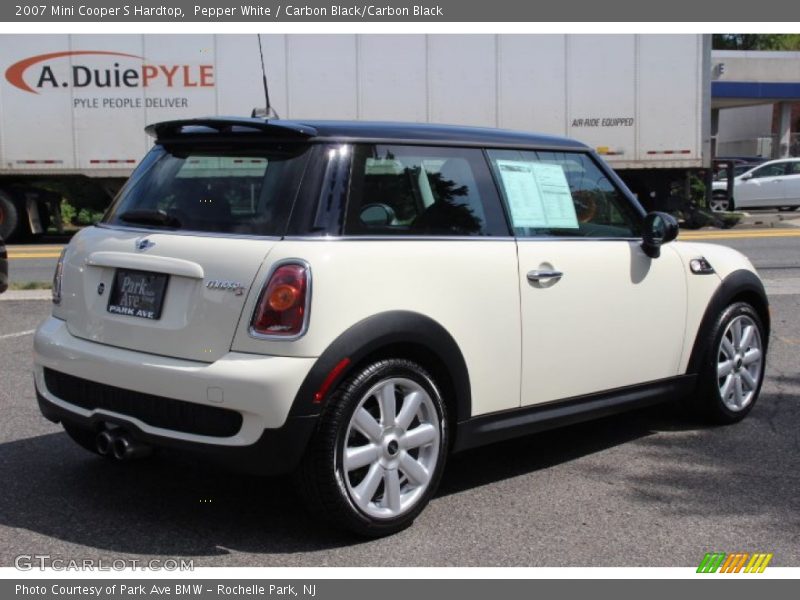 Pepper White / Carbon Black/Carbon Black 2007 Mini Cooper S Hardtop