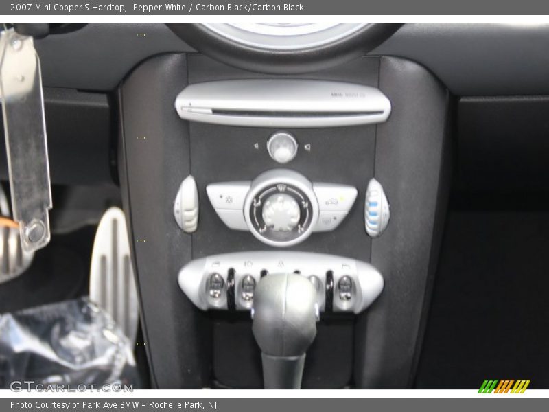 Pepper White / Carbon Black/Carbon Black 2007 Mini Cooper S Hardtop