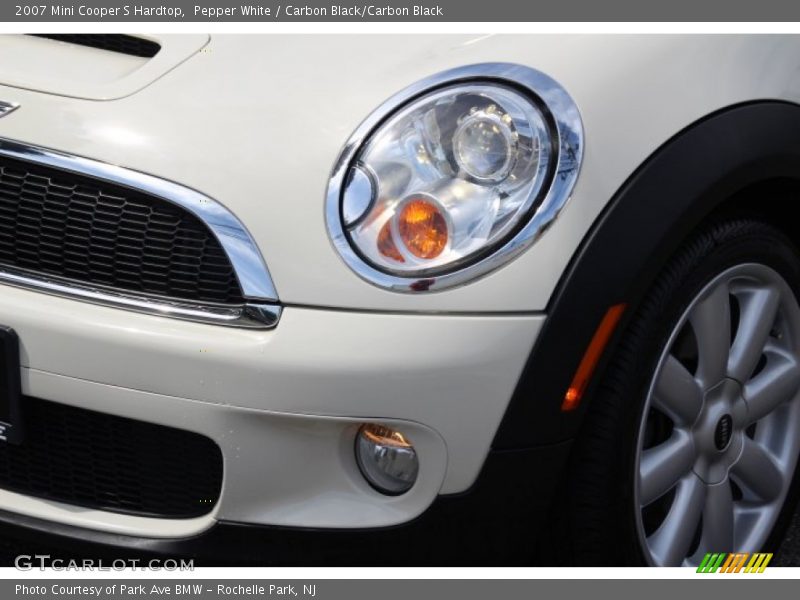 Pepper White / Carbon Black/Carbon Black 2007 Mini Cooper S Hardtop