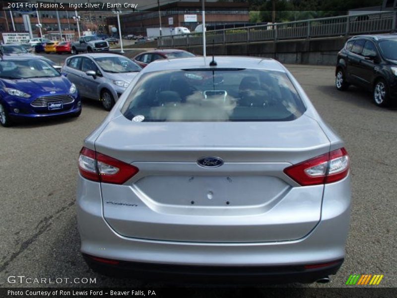 Ingot Silver / Earth Gray 2014 Ford Fusion S