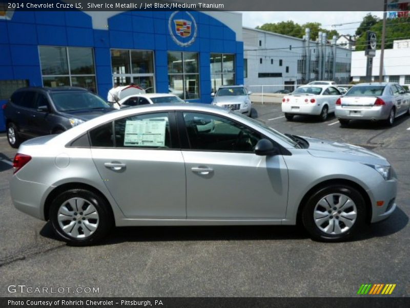 Silver Ice Metallic / Jet Black/Medium Titanium 2014 Chevrolet Cruze LS