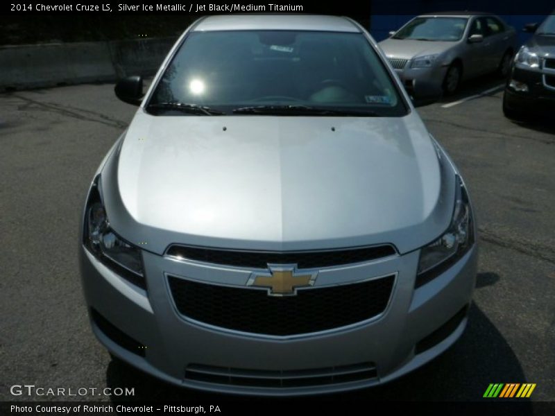 Silver Ice Metallic / Jet Black/Medium Titanium 2014 Chevrolet Cruze LS