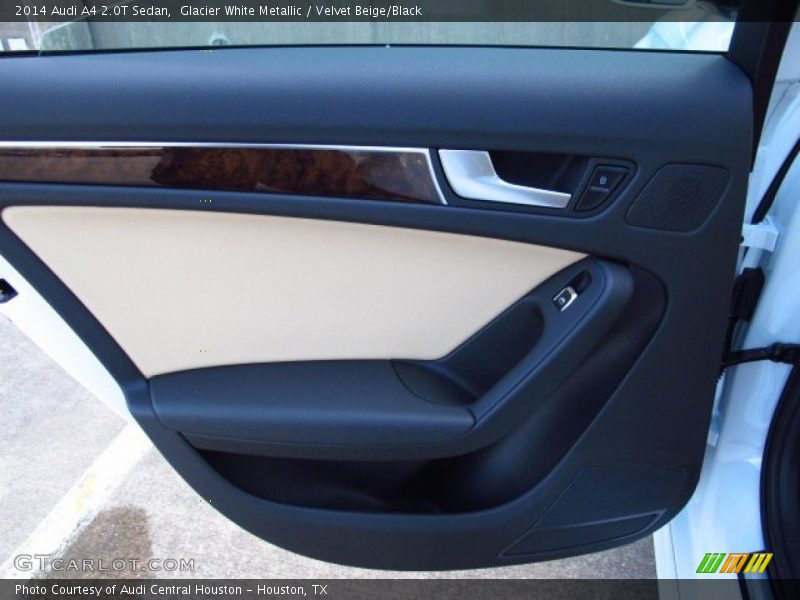 Door Panel of 2014 A4 2.0T Sedan