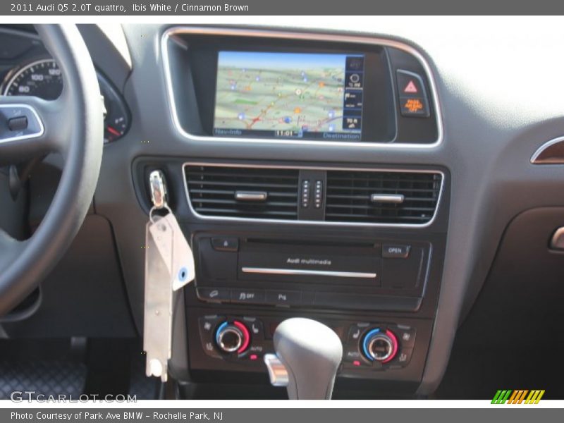 Ibis White / Cinnamon Brown 2011 Audi Q5 2.0T quattro