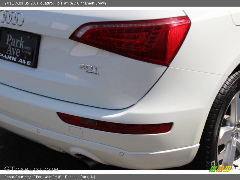 Ibis White / Cinnamon Brown 2011 Audi Q5 2.0T quattro