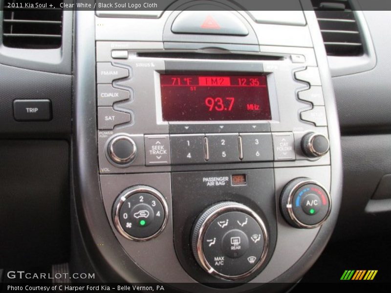 Clear White / Black Soul Logo Cloth 2011 Kia Soul +