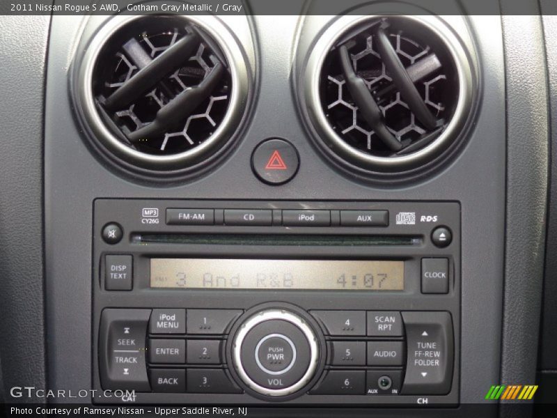 Gotham Gray Metallic / Gray 2011 Nissan Rogue S AWD