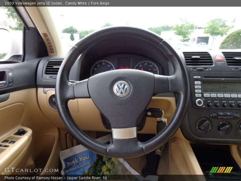 Candy White / Pure Beige 2009 Volkswagen Jetta SE Sedan