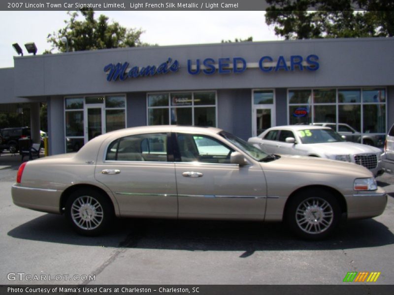 Light French Silk Metallic / Light Camel 2007 Lincoln Town Car Signature Limited