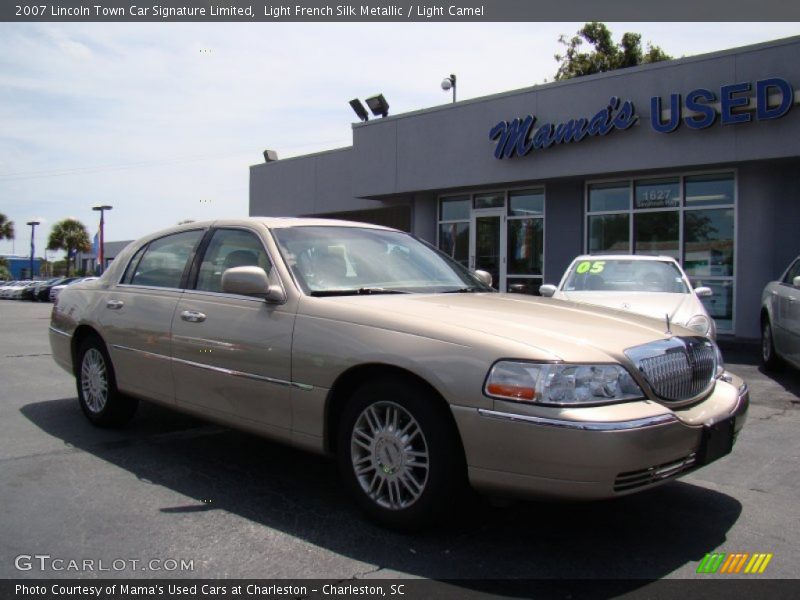 Light French Silk Metallic / Light Camel 2007 Lincoln Town Car Signature Limited