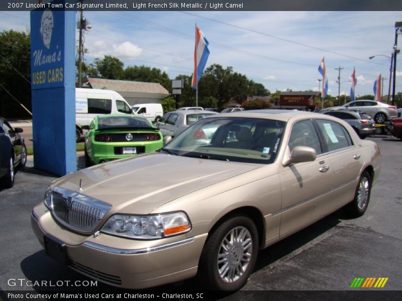 Light French Silk Metallic / Light Camel 2007 Lincoln Town Car Signature Limited