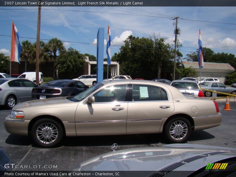 Light French Silk Metallic / Light Camel 2007 Lincoln Town Car Signature Limited