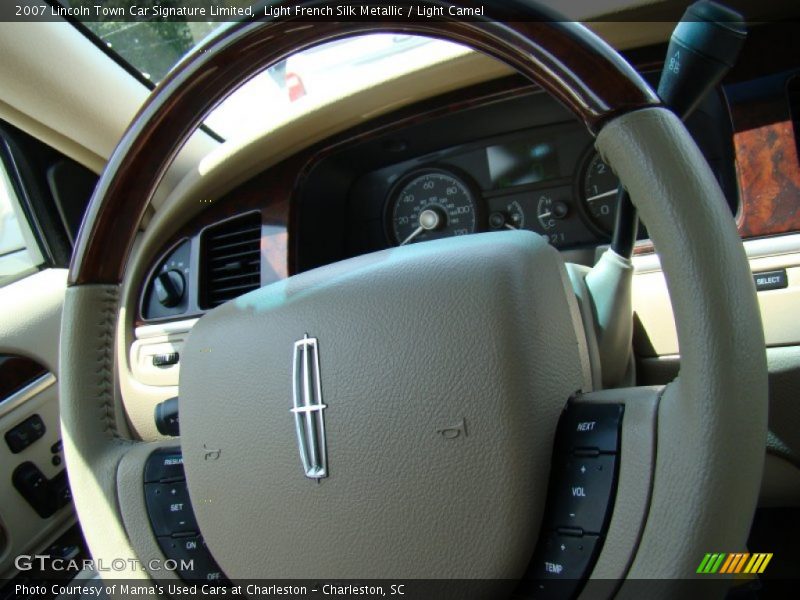 Light French Silk Metallic / Light Camel 2007 Lincoln Town Car Signature Limited