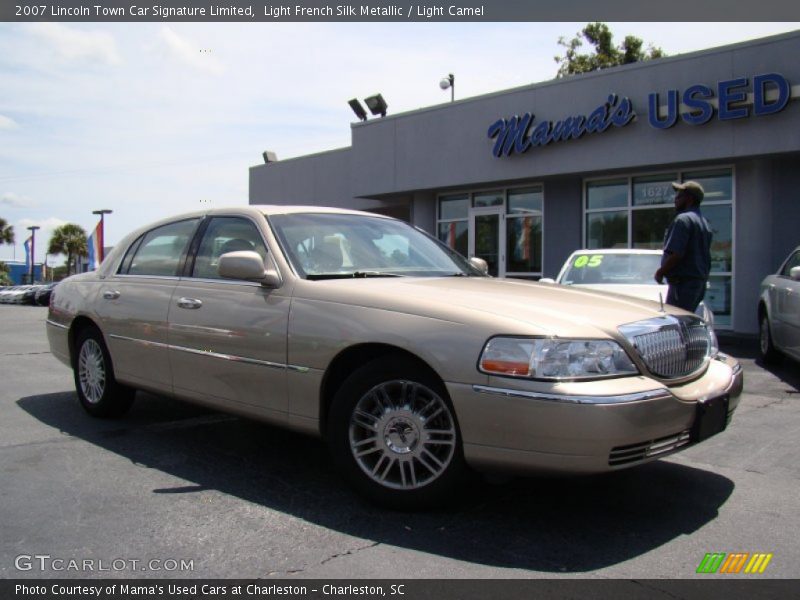 Light French Silk Metallic / Light Camel 2007 Lincoln Town Car Signature Limited