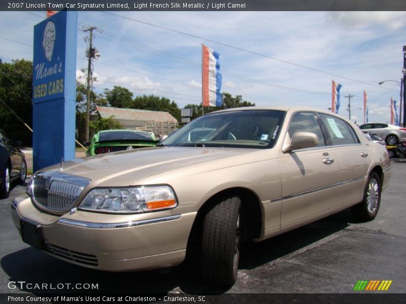 Light French Silk Metallic / Light Camel 2007 Lincoln Town Car Signature Limited