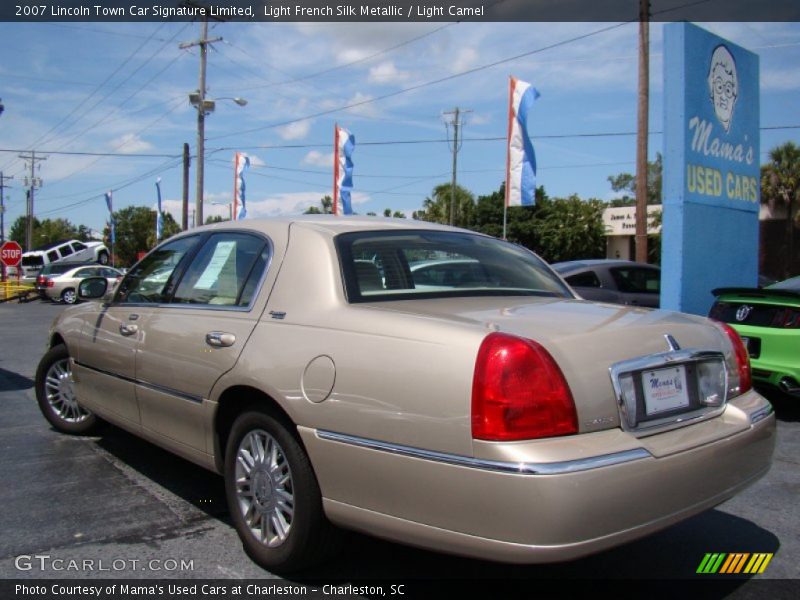 Light French Silk Metallic / Light Camel 2007 Lincoln Town Car Signature Limited