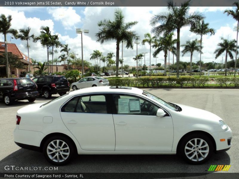 Candy White / Cornsilk Beige 2010 Volkswagen Jetta SE Sedan