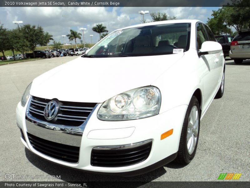 Candy White / Cornsilk Beige 2010 Volkswagen Jetta SE Sedan