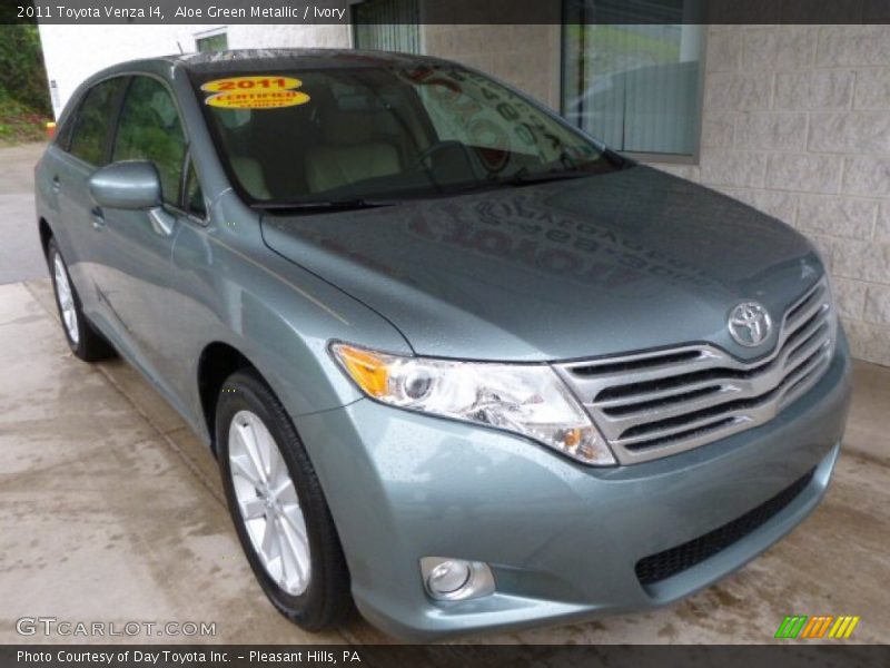 Aloe Green Metallic / Ivory 2011 Toyota Venza I4