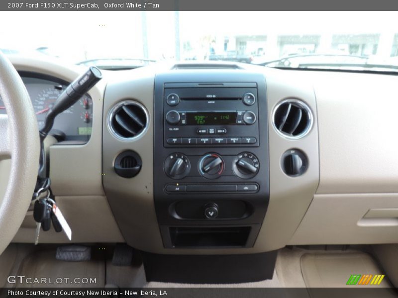 Oxford White / Tan 2007 Ford F150 XLT SuperCab