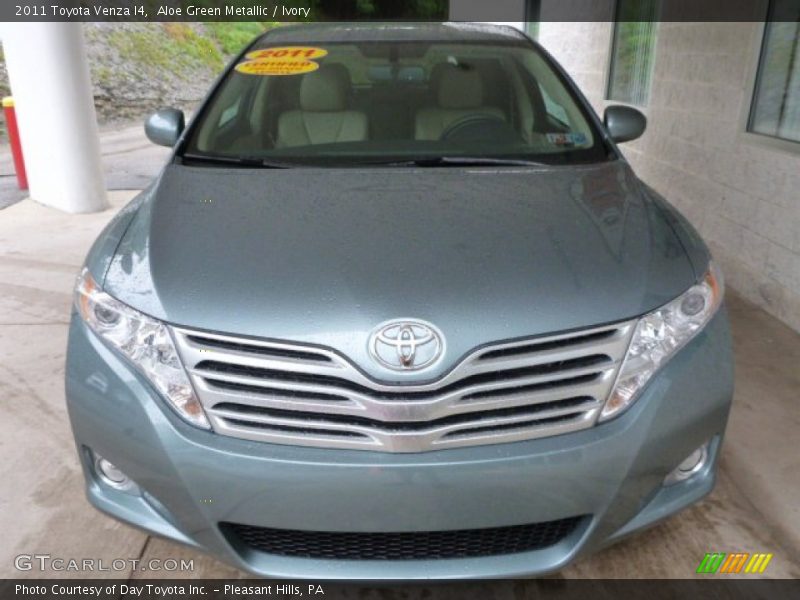 Aloe Green Metallic / Ivory 2011 Toyota Venza I4