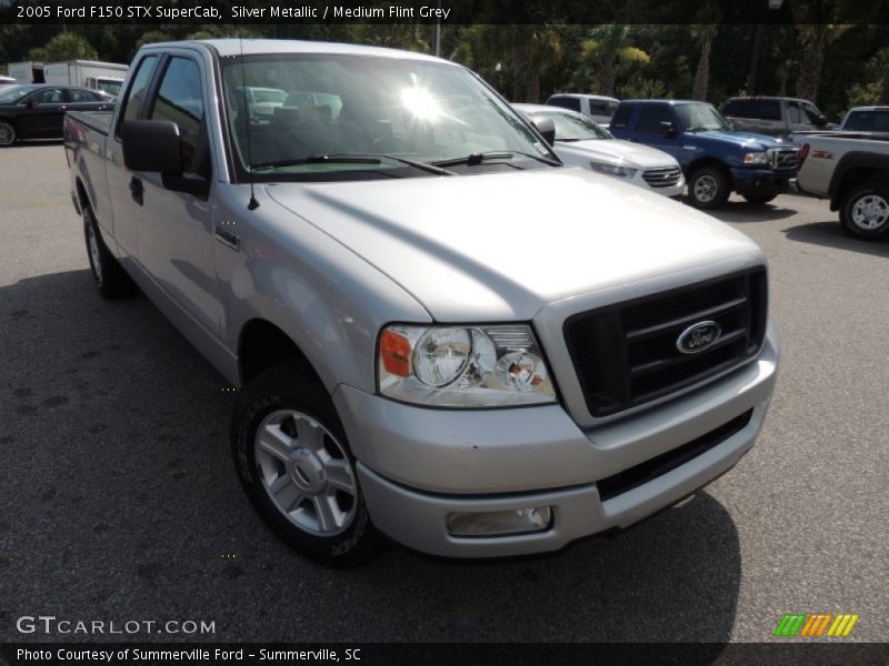 Silver Metallic / Medium Flint Grey 2005 Ford F150 STX SuperCab