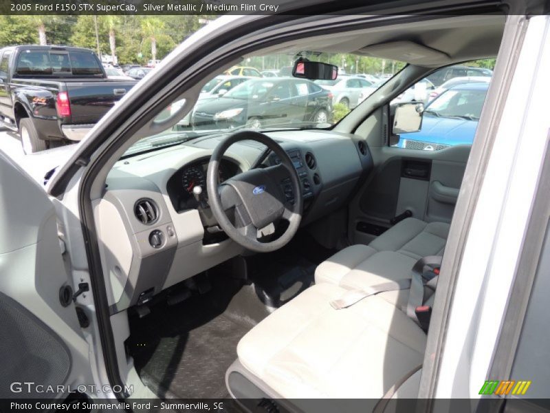 Silver Metallic / Medium Flint Grey 2005 Ford F150 STX SuperCab
