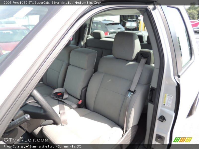 Silver Metallic / Medium Flint Grey 2005 Ford F150 STX SuperCab